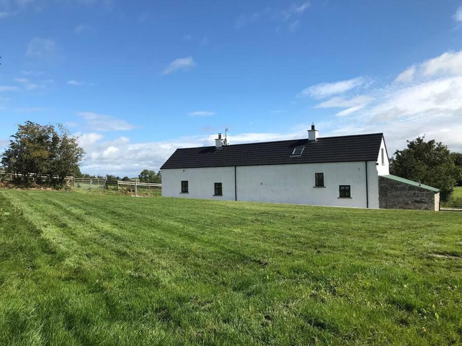 Mournes Family Cottage With Hot Tub Hilltown Exterior foto