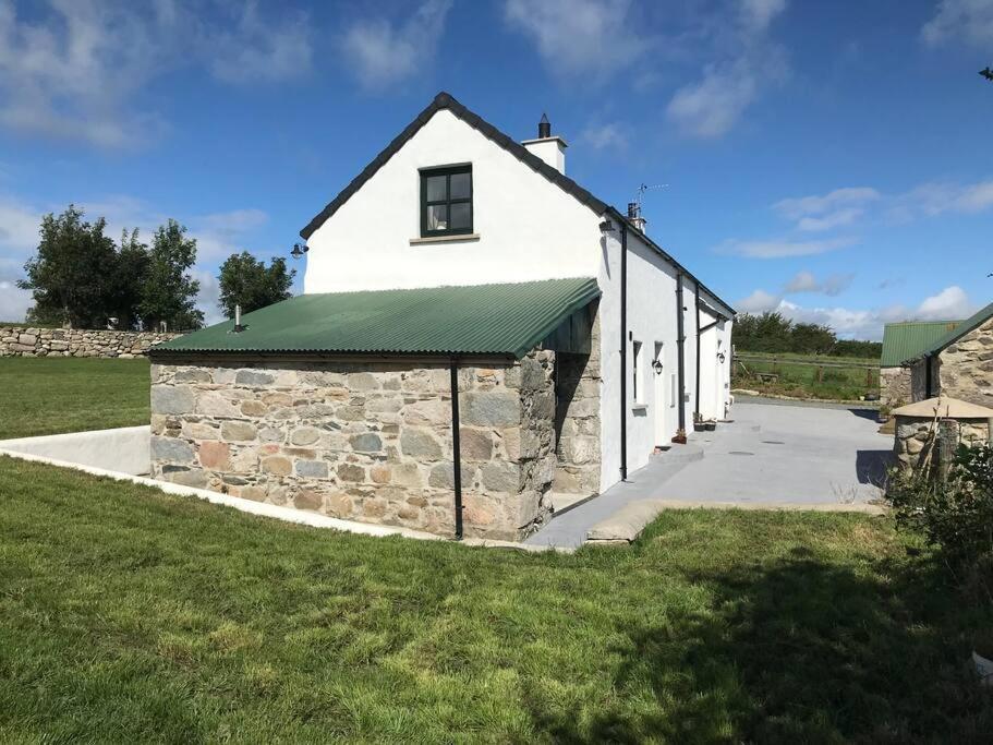 Mournes Family Cottage With Hot Tub Hilltown Exterior foto