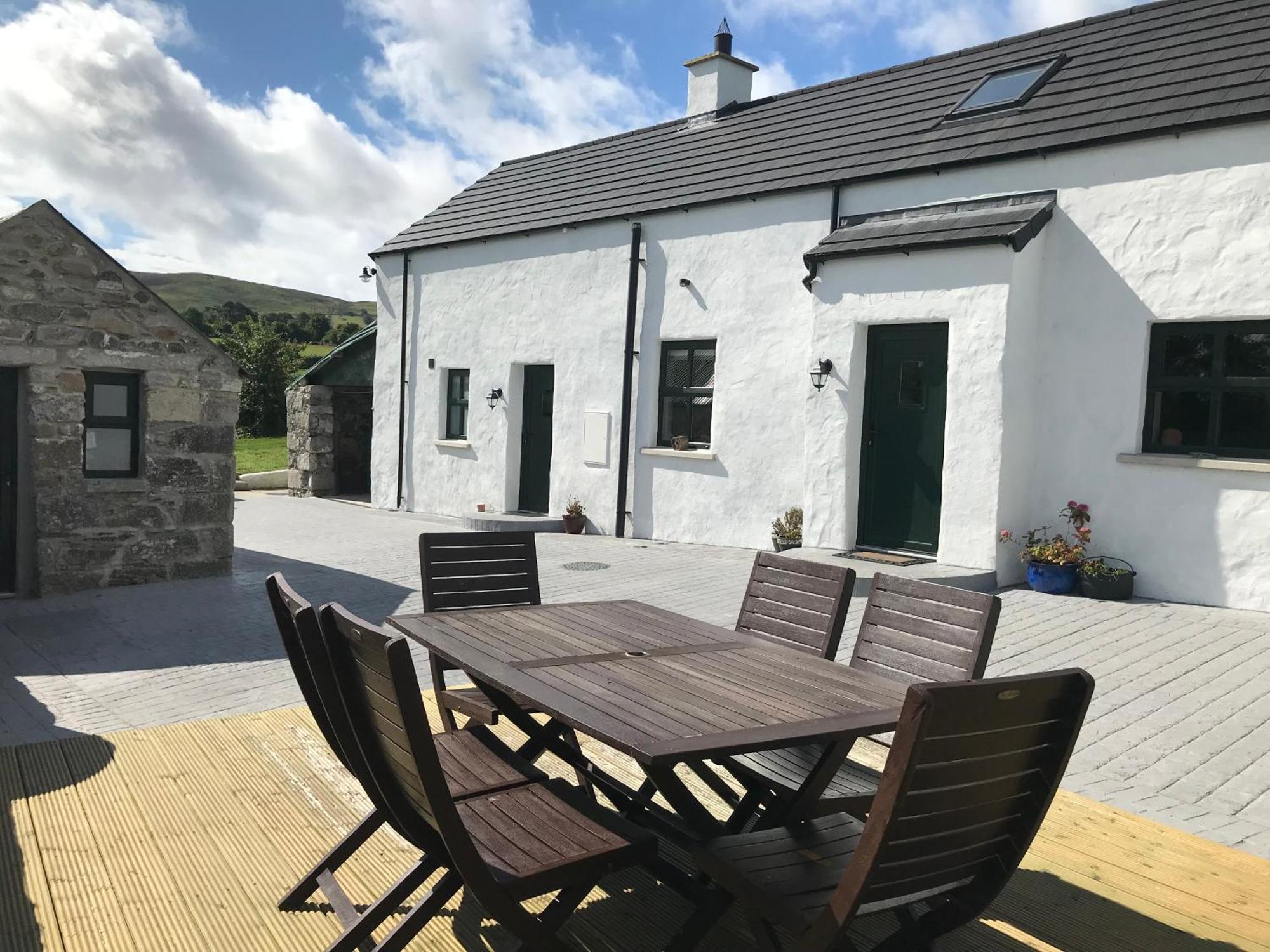 Mournes Family Cottage With Hot Tub Hilltown Exterior foto